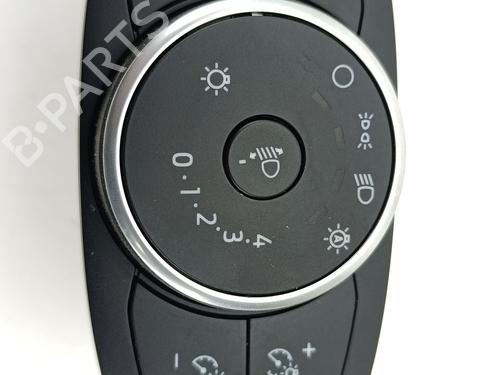 Used Headlight switch FORD FOCUS IV (HN) 1.0 EcoBoost (125 hp) 29913837