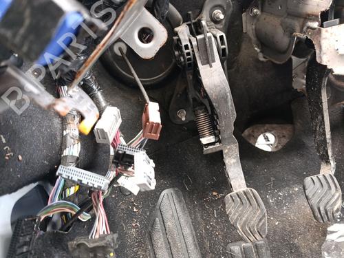 Used Clutch pedal Clutch pedal DACIA SANDERO III 1.0 TCe 90 (91 hp) 33795142 33795142