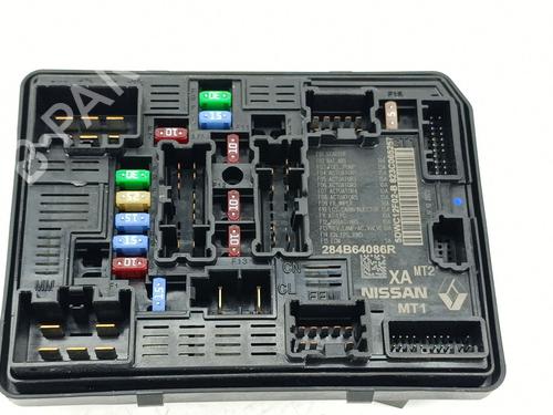 Used Fuse box RENAULT ARKANA I (LCM_, LDN_) [2019-2026]  31310811