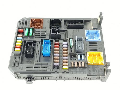 Used Fuse box Fuse box PEUGEOT TRAVELLER Bus (V_) 1.6 BlueHDi 115 (115 hp) 34397471 34397471