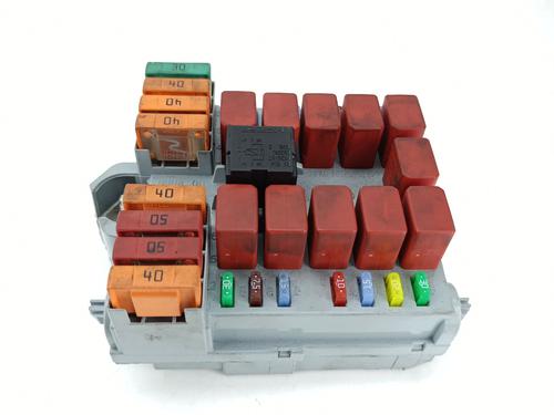 Used Fuse box Fuse box 38511592 38511592