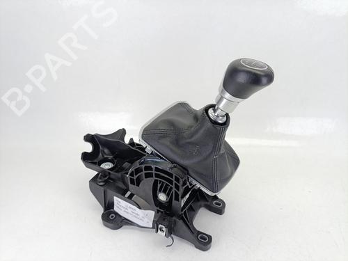 Used Gear lever FORD FOCUS III [2010-2020]  25876414