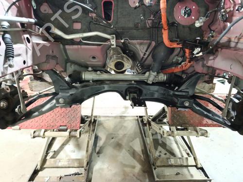 Used Subframe TOYOTA YARIS (_P13_) 1.5 Hybrid (NHP130_, NHP130) (101 hp) 31381196