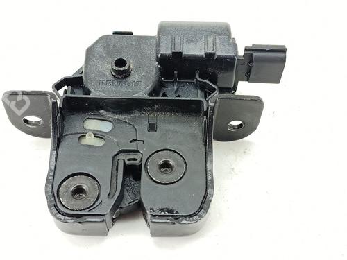 tailgate-lock-renault-clio-iv-bh_-2012-2013-2014-2015-2016-2017-2018-2019-2020-2021-40195808 main image