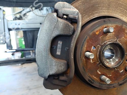 Used Left front brake caliper TOYOTA C-HR (_X1_) 1.8 Hybrid (ZYX10_, ZYX11_) (98 hp) 27569304