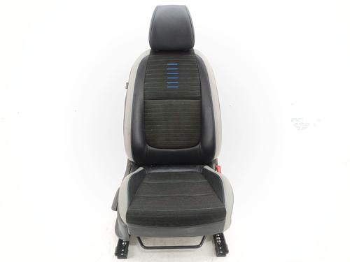right-front-seat-kia-stonic-yb-2017-39648550 main image