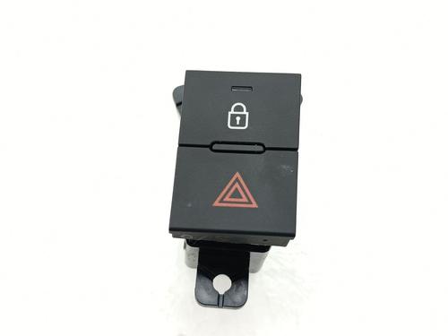Used Warning switch Warning switch HYUNDAI i20 III (BC3, BI3) 1.2 (84 hp) 40255953 40255953