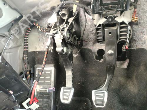 Clutch pedal SEAT LEON (5F1) 1.5 TGi | BP30174807I13