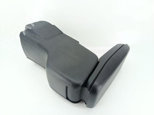 Bracciolo centrale TOYOTA YARIS (_P21_, _PA1_, _PH1_) 1.5 (MXPA11) (125 hp) 32529945