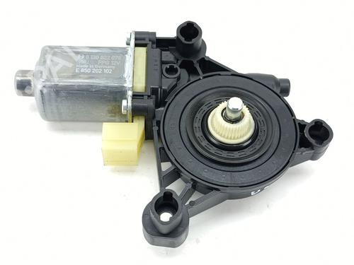 Rudehejsemotor forskærm venstre AUDI A3 Sportback (8YA, 8YF) 35 TDI (150 hp) 29248816