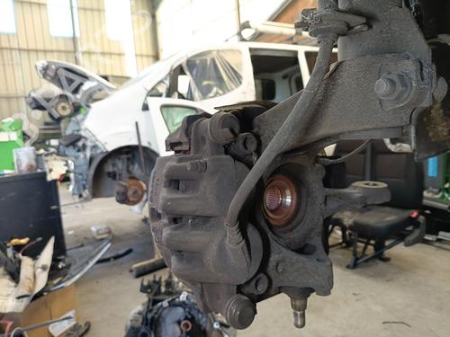 Right front brake caliper CITROËN JUMPER II Van 2.2 BlueHDi 140 | BP38873924M104 - Image 3