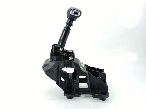 Used Gear lever PEUGEOT 208 II (UB_, UP_, UW_, UJ_) 1.2 PureTech 100 (101 hp) 31828947