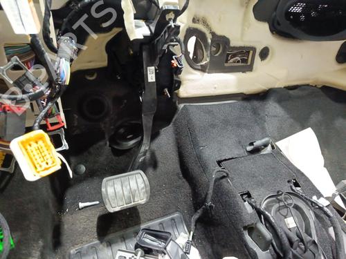 Used Break pedal Break pedal 37074302 37074302