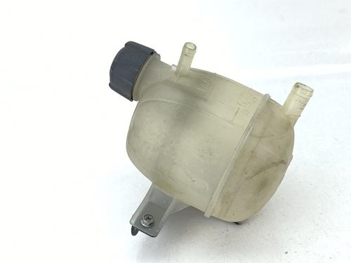 Ekspansjonstank Ekspansjonstank SUZUKI GRAND VITARA II (JT, TE, TD) 1.9 DDiS All-wheel Drive (JT419, TD44, JB419WD, JB419XD,... (129 hp) 33799655 33799655