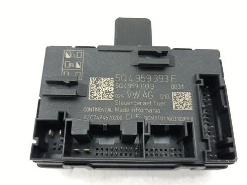 Used Electronic module SKODA OCTAVIA III (5E3, NL3, NR3) 1.6 TDI (110 hp) 31590352