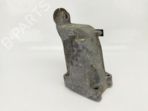 Used Engine mount MERCEDES-BENZ VITO / MIXTO Van (W639) [2003-2025]  9273302