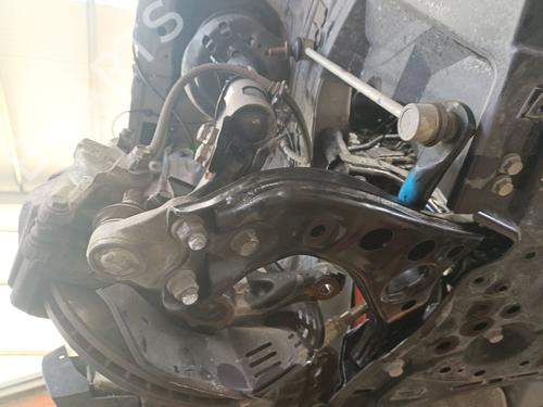 Used Right front suspension arm TOYOTA C-HR (_X1_) 1.8 Hybrid (ZYX10_, ZYX11_) (98 hp) 27514579