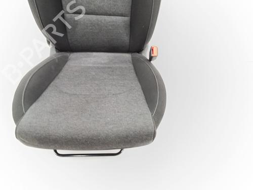 Right front seat HYUNDAI i30 (PDE, PD, PDEN) 1.5 | BP36993261C16 - Image 2