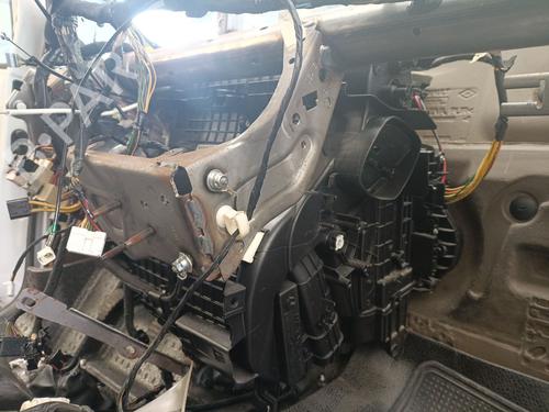 Used Heater matrix box RENAULT KANGOO / GRAND KANGOO II (KW0/1_) 1.5 dCi 80 (KW15) (80 hp) 27627964