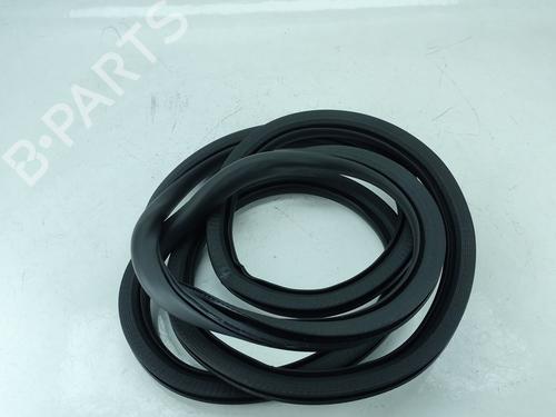 Used Rubber door seal OPEL CORSA F (P2JO) 1.2 (68) (101 hp) 29998956