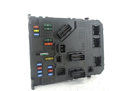Used Fuse box PEUGEOT 206 Hatchback (2A/C) 1.4 i (75 hp) 25875096