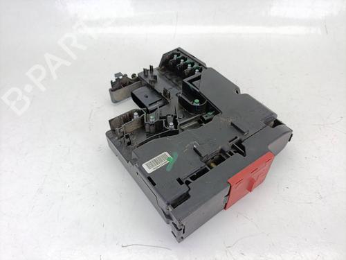 Used Fuse box MERCEDES-BENZ C-CLASS (W204) C 220 CDI (204.002) (170 hp) 25878534