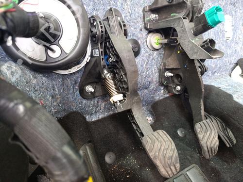 Used Clutch pedal Clutch pedal 38303120 38303120
