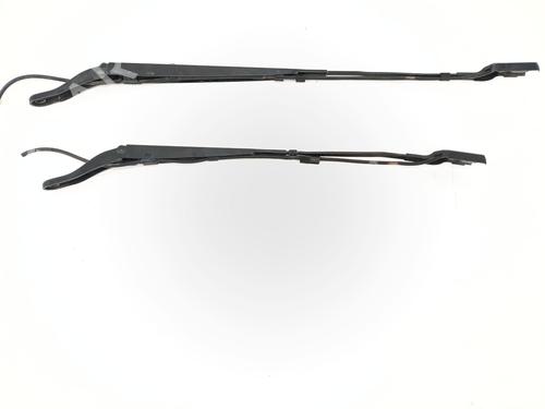 front-windshield-wiper-arm-peugeot-rifter-2018-36156475 main image