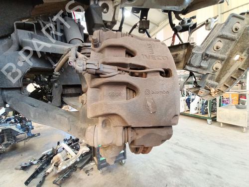 Used Right front brake caliper Right front brake caliper IVECO DAILY VI Van 35S16, 35C16, 40C16, 50C16, 70C16 (160 hp) 34625876 34625876