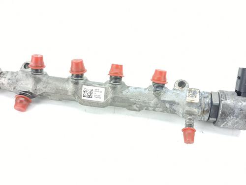 Used Injection rail AUDI Q3 Sportback (F3N) 35 TDI (150 hp) 28059830