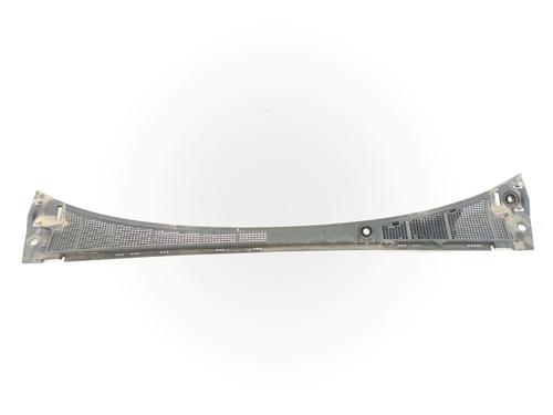 Griglia sotto parabrezza Griglia sotto parabrezza RENAULT MEGANE IV Hatchback (B9A/M/N_) 1.5 dCi 90 (B9A1) (90 hp) 37537369 37537369