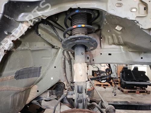 Used Right front shock absorber Right front shock absorber CITROËN C4 III (BA_, BB_, BC_) 1.2 PureTech 130 (BAHNSA, BAHNSB) (130 hp) 31880475 31880475