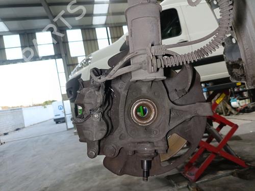 Høyre Styrespindel lagerhus Høyre Styrespindel lagerhus VW CRAFTER Van (SY_, SX_) 2.0 TDI FWD (SYB, SYC, SYD) (177 hp) 39883648 39883648