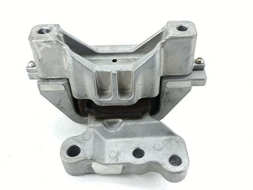 Used Engine mount Engine mount MITSUBISHI OUTLANDER III (GG_W, GF_W, ZJ, ZL, ZK) Plug-in Hybrid (GG2W) (200 hp) 28578662 28578662