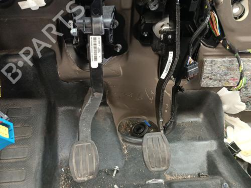Pedal embrague Pedal embrague TOYOTA PROACE Van (MDZ_) 1.5 D4d (MDZ1) (120 hp) 39552327 39552327