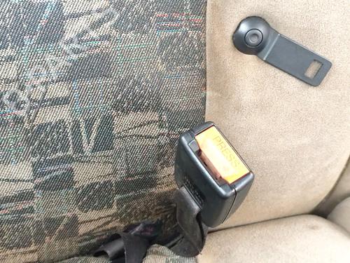 Used Seat buckle NISSAN TERRANO II (R20) 2.7 TD 4WD (101 hp) 29001928