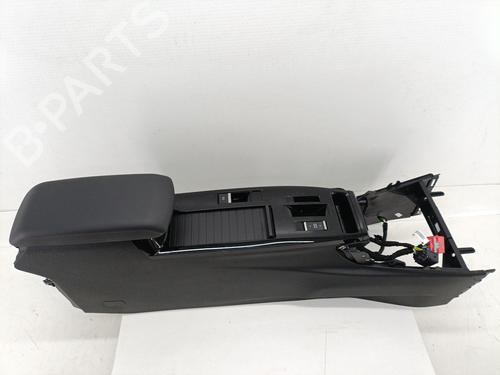 Console central CITROËN C4 III (BA_, BB_, BC_) 1.2 PureTech 130 (BAHNSA, BAHNSB) (130 hp) 29146731