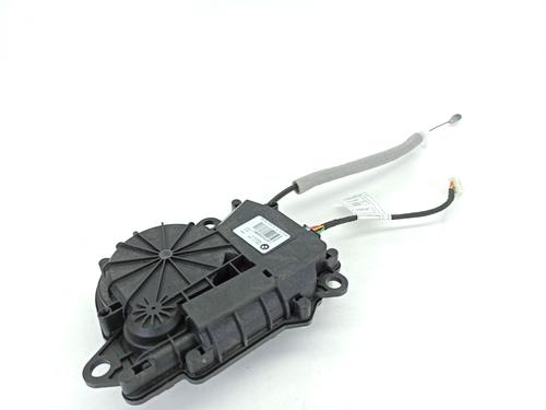 Used Central lock pump BMW X1 (F48) sDrive 18 d (150 hp) 26558887