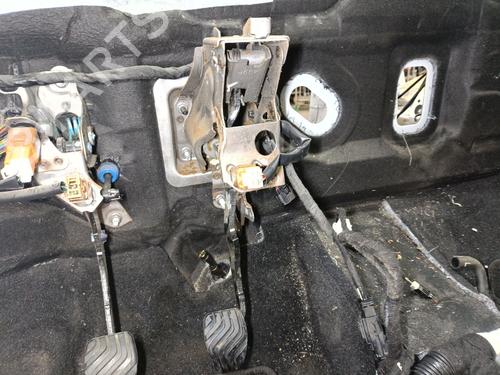 Used Break pedal NISSAN MICRA V (K14) 1.0 IG-T (92 hp) 31713925