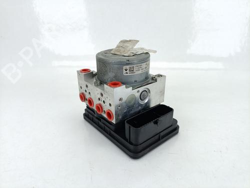 Used ABS pump RENAULT MEGANE IV Hatchback (B9A/M/N_) [2015-2025]  26554312