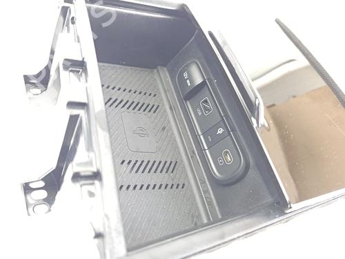 Glove box KIA SPORTAGE V (NQ5) | BP32450397C95