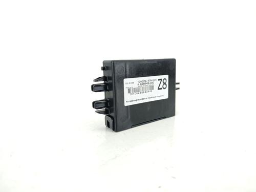 Used Electronic module Electronic module TOYOTA YARIS (_P21_, _PA1_, _PH1_) 1.5 Hybrid (MXPH10, MXPH11) (116 hp) 34695352 34695352