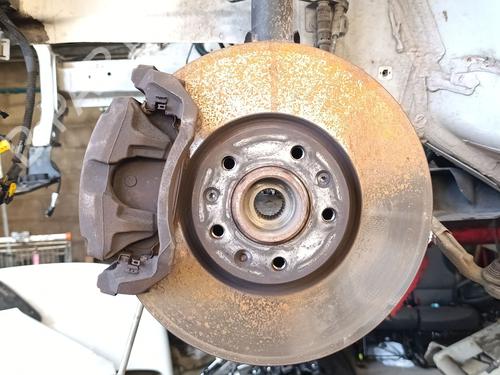 Used Left front brake caliper Left front brake caliper 37487658 37487658