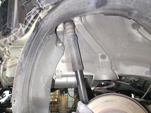 Højre bagtil støddæmper Højre bagtil støddæmper KIA STONIC (YB) 1.0 T-GDi Eco-Dynamics+ (101 hp) 39668721 39668721