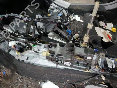 Used Gear lever Gear lever DACIA SANDERO III 1.0 SCe 65 (67 hp) 32132860 32132860