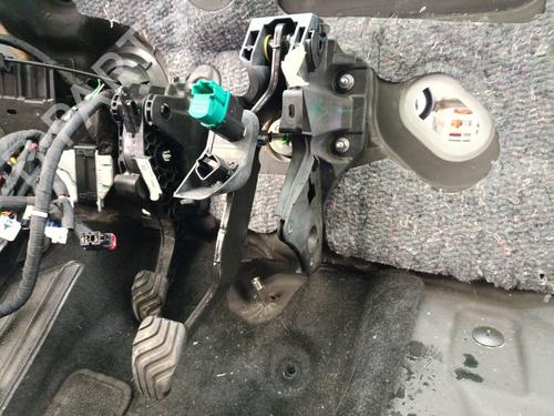 Break pedal RENAULT CAPTUR II (HF_) TCe 90 (HFM6) | BP29632192I19 