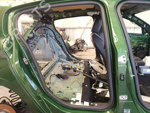 BP30095718C142 main image