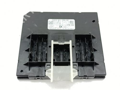 Used Electronic module Electronic module AUDI A3 Sportback (8YA, 8YF) 35 TFSI Mild Hybrid (150 hp) 33934260 33934260