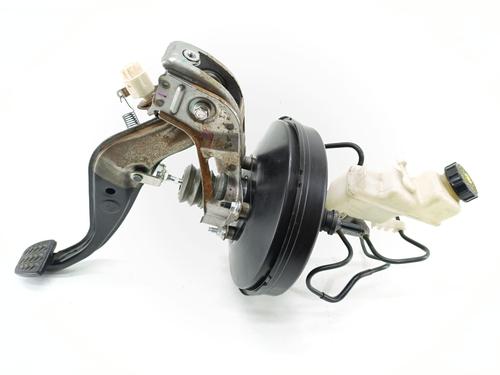 Used Servo brake TOYOTA YARIS (_P13_) 1.0 (KSP130) (72 hp) 30832098