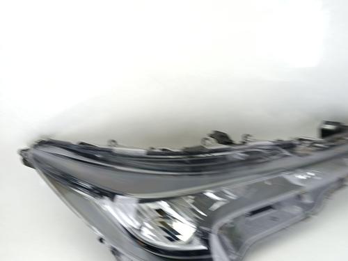 Right headlight TOYOTA COROLLA Hatchback (_E21_, _EA1_, _EH1_) 1.8 Hybrid (ZWE211) | BP31944973C29